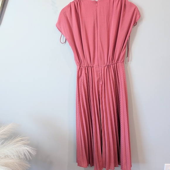 Gal Meets Glam Pink Pleated Wrap Midi Dress - Picture 5 of 11